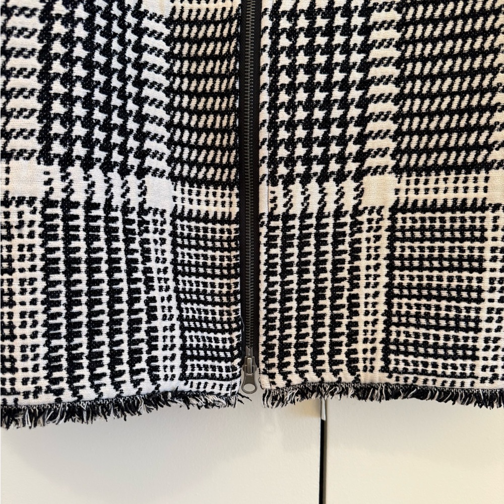Cupcakes and Cashmere Fernando Black and White Plaid Coat - Picture 7 of 9